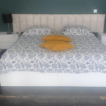 Camacha Rum i privatbostad Porto Santo